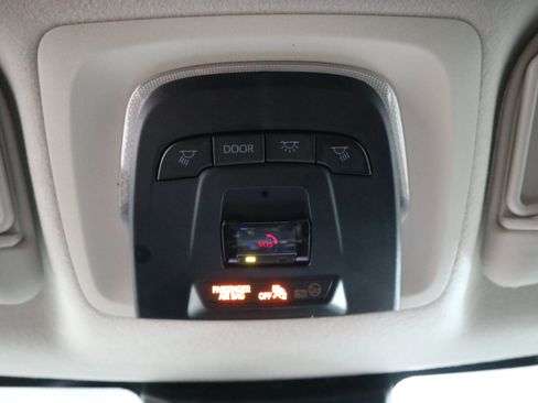 Used 2025 Toyota Corolla LE FWD image 32