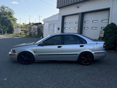 Used 2001 Volvo S40 FWD image 4