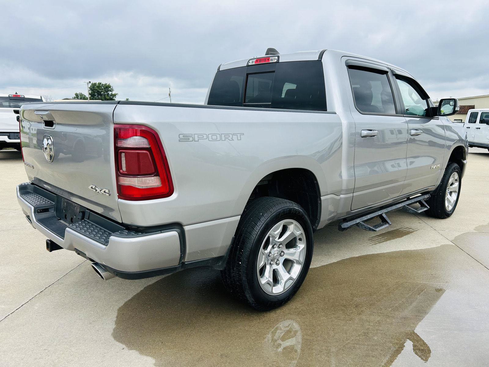 Used 2022 RAM 1500 Big Horn AWD/4WD image 35