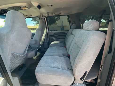 Used 2003 Ford Excursion XLT image 10