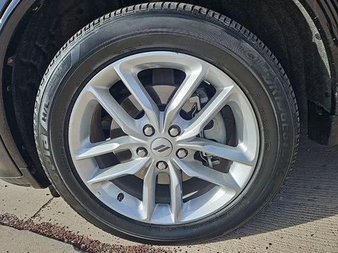 Used 2025 Dodge Durango GT image 9