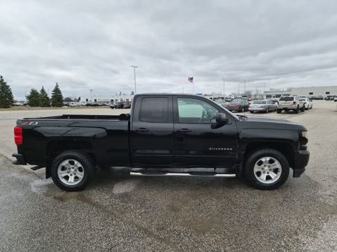 Used 2018 Chevrolet Silverado 1500 LT w/ All Star Edition image 4