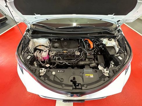 Certified 2025 Toyota Sienna LE w/ LE Plus Package AWD/4WD image 26