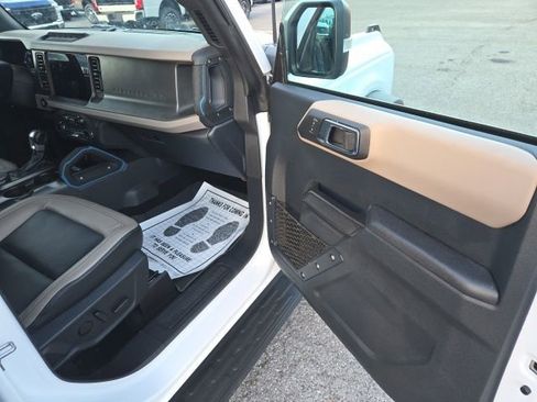 Used 2024 Ford Bronco Wildtrak AWD/4WD image 7