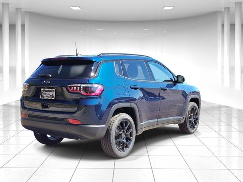 New 2026 Jeep Compass Latitude image 3