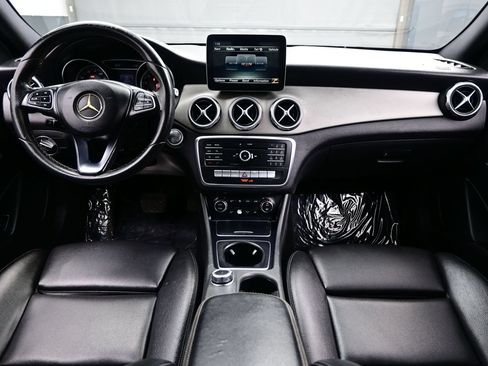 Used 2018 Mercedes-Benz GLA 250 image 18