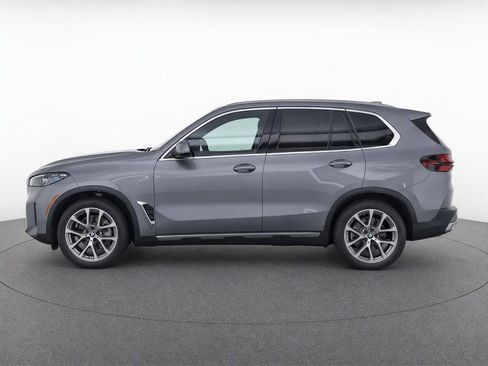 Certified 2026 BMW X5 sDrive40i RWD image 2