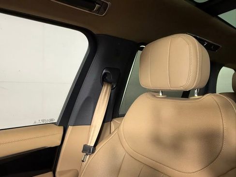 New 2025 Land Rover Range Rover Long Wheelbase SE image 19
