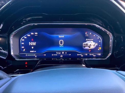 Used 2025 Chevrolet Silverado 1500 LT Trail Boss w/ Dark Appearance Package image 26