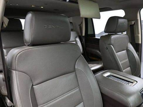 Used 2017 GMC Yukon Denali w/ Open Road Package AWD/4WD image 32