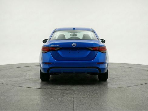 Used 2025 Nissan Sentra SV image 7