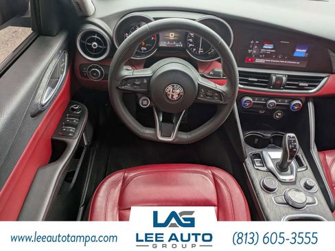 Used 2020 Alfa Romeo Giulia w/ Nero Edizione RWD image 14