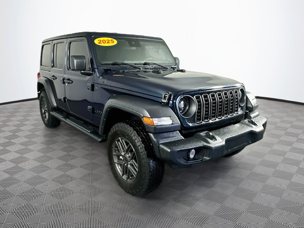 Used 2025 Jeep Wrangler Unlimited Sport AWD/4WD image 3