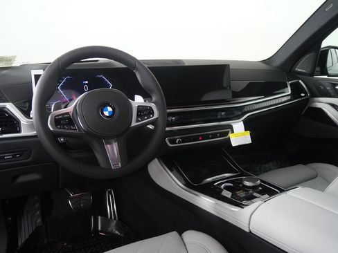 Certified 2026 BMW X5 xDrive40i w/ M Sport Package AWD/4WD image 17