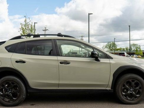 Used 2023 Subaru Crosstrek 2.0i Premium w/ Special Edition AWD/4WD image 5