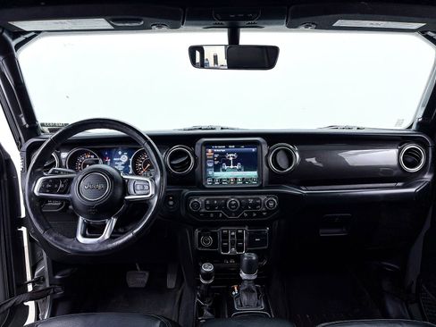 Used 2019 Jeep Wrangler Unlimited Sahara image 27