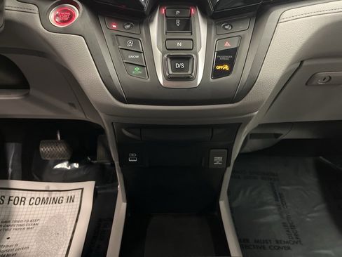 Used 2023 Honda Odyssey EX-L image 25