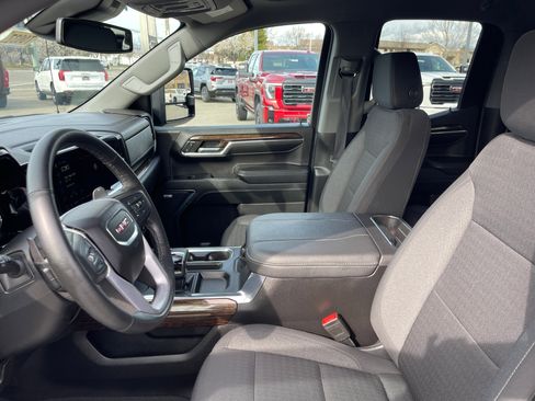 Used 2023 GMC Sierra 1500 Elevation w/ Preferred Package image 12