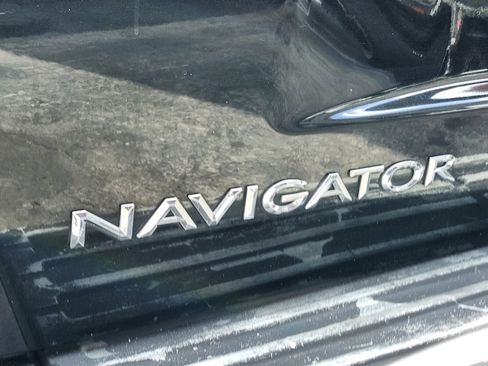 Used 2015 Lincoln Navigator 2WD image 9