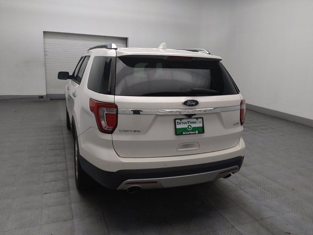 Used 2017 Ford Explorer Limited w/ Equipment Group 301A AWD/4WD image 6