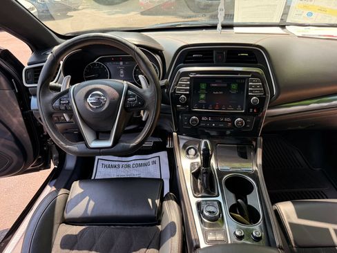 Used 2019 Nissan Maxima SR w/ Premium Package FWD image 16