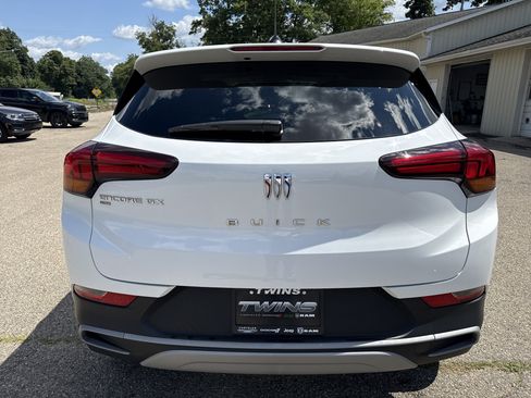 Used 2024 Buick Encore GX Preferred w/ Comfort Package AWD/4WD image 4