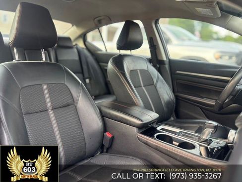 Used 2023 Nissan Altima 2.5 SR FWD image 12