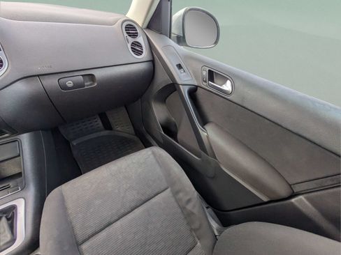 Used 2015 Volkswagen Tiguan S FWD image 13