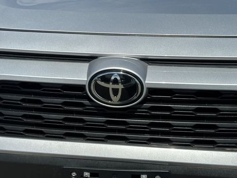 Used 2023 Toyota RAV4 XLE AWD/4WD image 16