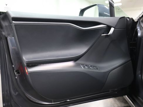 Used 2018 Tesla Model S 75D image 21