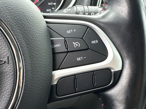 Used 2020 Jeep Compass Limited image 21