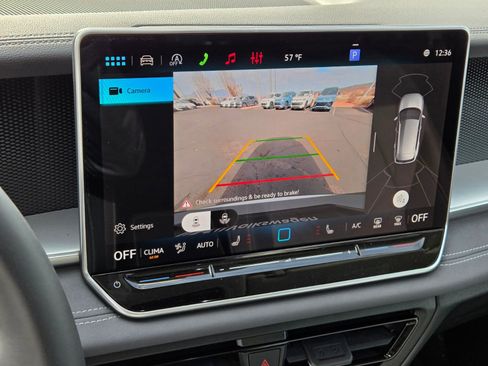 New 2026 Volkswagen Tiguan SE FWD image 14