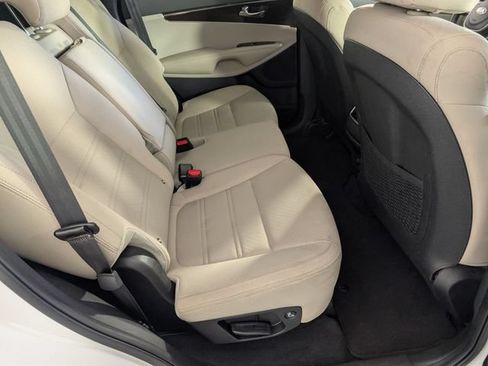 Used 2020 Kia Sorento LX w/ LX I4 Convenience Package FWD image 29