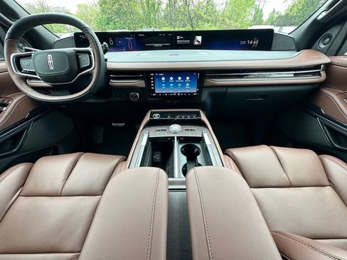 New 2026 Lincoln Navigator L Reserve AWD/4WD image 22
