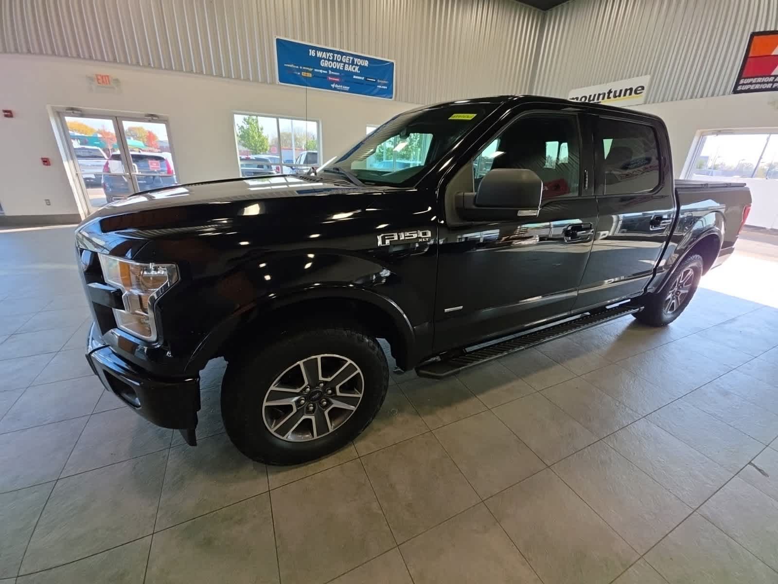 Used 2017 Ford F150 XLT w/ Equipment Group 302A Luxury AWD/4WD image 14