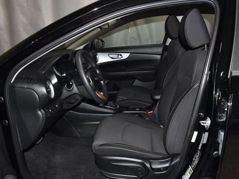 Used 2024 Kia Forte LXS image 12