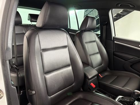 Used 2016 Volkswagen Tiguan R-Line AWD/4WD image 25