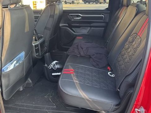 Used 2025 RAM 1500 4x4 Crew Cab image 10