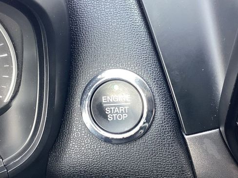 Used 2019 Ford EcoSport SE w/ SE Convenience Package image 25