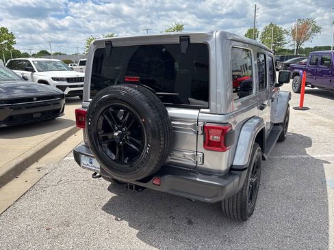 Used 2020 Jeep Wrangler Unlimited Sahara AWD/4WD image 24