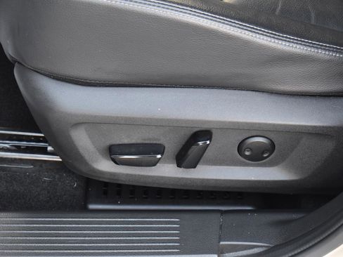 Used 2023 Nissan Rogue SL w/ SL Premium Package image 25