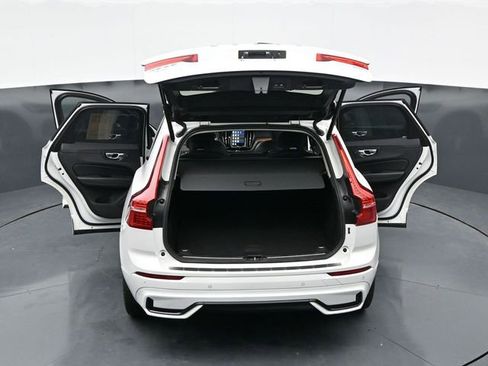 Used 2024 Volvo XC60 T8 Ultimate w/ Climate Package AWD/4WD image 44