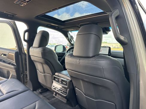 Used 2023 Lexus LX 600 4WD w/ Appearance Package image 27