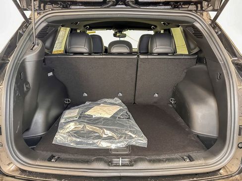 New 2026 Jeep Compass Limited image 13