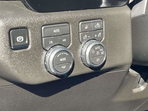 Used 2026 GMC Sierra 1500 SLT AWD/4WD image 19