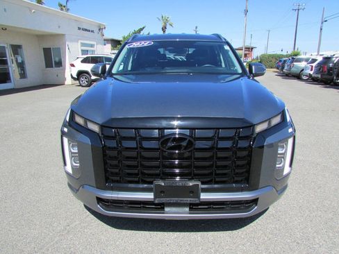 Used 2024 Hyundai Palisade SEL FWD image 3
