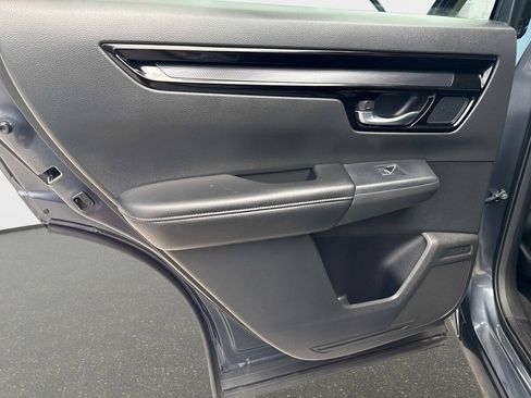 Used 2025 Honda CR-V EX-L image 11