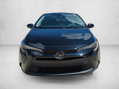 Used 2024 Toyota Corolla LE FWD image 2