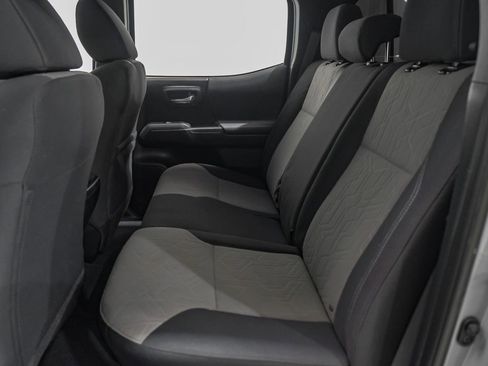 Used 2020 Toyota Tacoma TRD Off-Road w/ Advanced Technology Package image 36