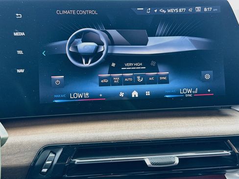 New 2027 BMW X1 xDrive28i w/ Convenience Package AWD/4WD image 11